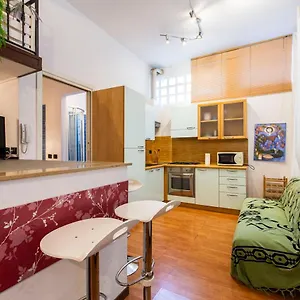 Appartement Extensive Terrace Navigli Toy Artistic, Milan